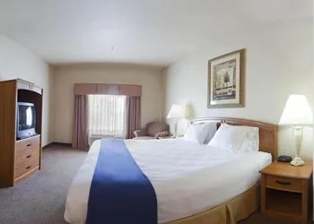 Holiday Inn Express Hotel & Suites Mission-McAllen Area by IHG hotel thumbnail 5
