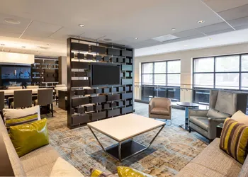 DoubleTree by Hilton Hotel & Suites Houston by the Galleria hotel thumbnail 2