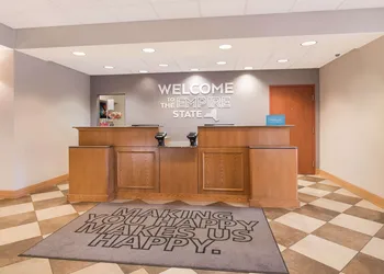Hampton Inn & Suites Plattsburgh hotel thumbnail 6