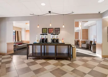 Hampton Inn & Suites Plattsburgh hotel thumbnail 7