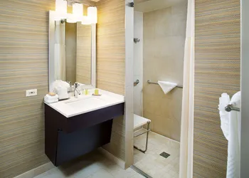 DoubleTree Hotel Baltimore - BWI Airport hotel thumbnail 7