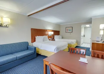 The Spinnaker Hotel hotel thumbnail 8