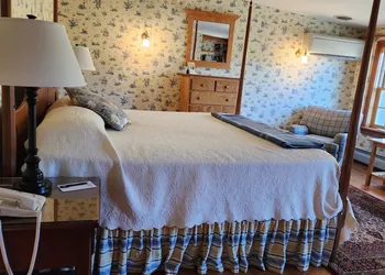 Windham Hill Inn hotel thumbnail 2