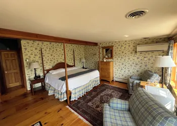 Windham Hill Inn hotel thumbnail 5