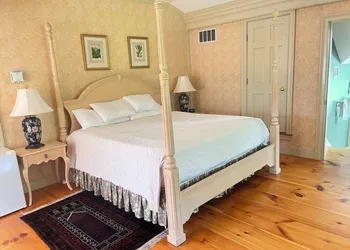Windham Hill Inn hotel thumbnail 7