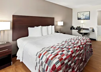 Red Roof Inn Muscle Shoals hotel thumbnail 7