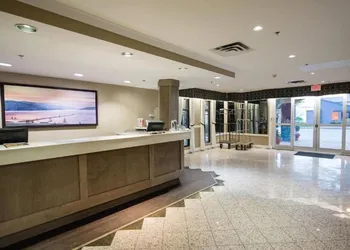 Harrison Lake Hotel hotel thumbnail 3