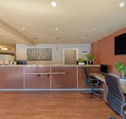 Best Western Plus Emerald Isle Hotel hotel detail image 3