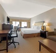 Best Western Plus Emerald Isle Hotel hotel detail image 7