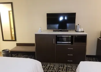 Holiday Inn Poughkeepsie by IHG hotel thumbnail 5