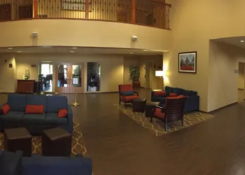Comfort Suites Johnson Creek Conference Center hotel thumbnail 2