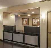 La Quinta Inn & Suites by Wyndham Davis hotel detail image 3