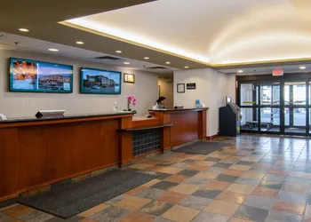 Service Plus Inns and Suites Calgary hotel thumbnail 3