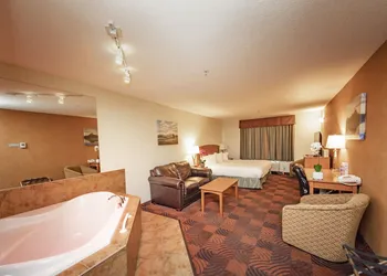 Service Plus Inns and Suites Calgary hotel thumbnail 4