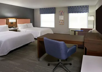 Hampton Inn & Suites by Hilton Montreal-Dorval hotel thumbnail 5