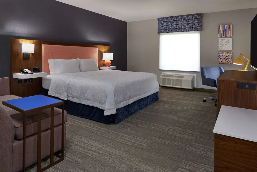 Hampton Inn & Suites by Hilton Montreal-Dorval hotel detail image 6