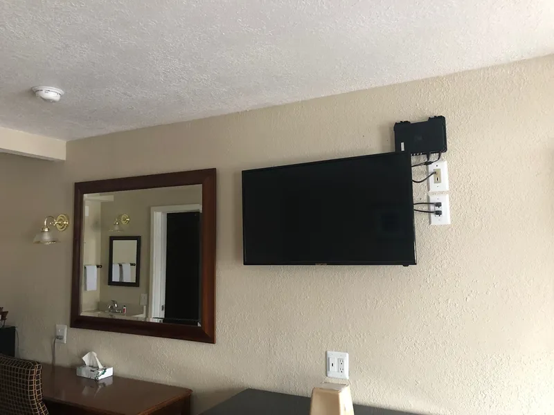 Knights Inn Harrisonville hotel detail image 2