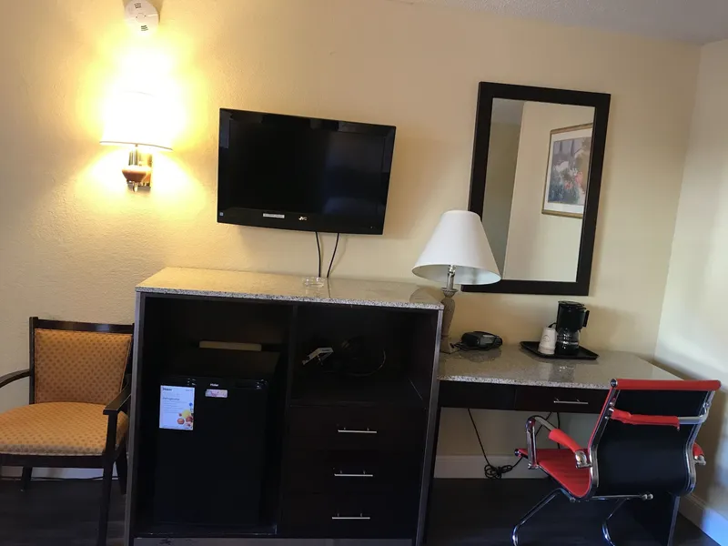 Atlantic Motor Inn hotel detail image 6
