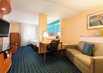 Fairfield Inn & Suites Midland hotel thumbnail 8