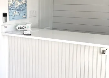 Kingfisher Oceanside hotel thumbnail 3