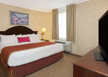 Hawthorn Extended Stay by Wyndham Cincinnati/Sharonville hotel thumbnail 3