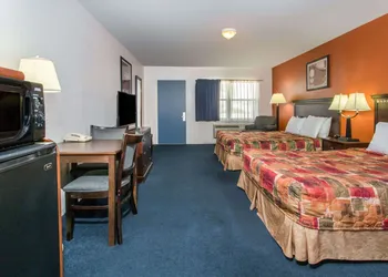 Knights Inn Arcadia hotel thumbnail 6