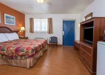Knights Inn Arcadia hotel thumbnail 7