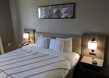 La Quinta Inn & Suites by Wyndham Montgomery hotel thumbnail 6