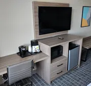 La Quinta Inn & Suites by Wyndham Montgomery hotel detail image 7