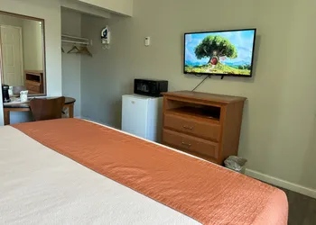 Alpine Inn and Spa hotel thumbnail 8