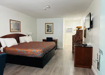Hampton Motor Inn hotel thumbnail 5