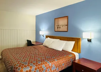 Hampton Motor Inn hotel thumbnail 6