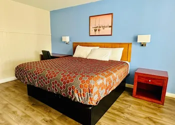Hampton Motor Inn hotel thumbnail 7