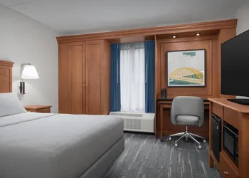 Hampton Inn Pittsburgh/Greentree hotel thumbnail 8