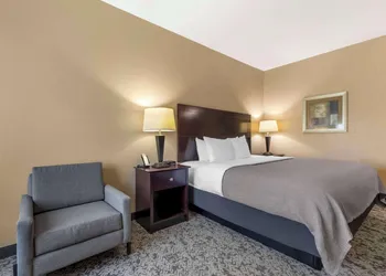 Quality Inn & Suites Groesbeck North hotel thumbnail 5