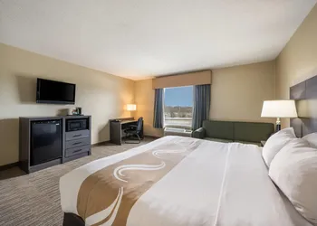 Quality Inn & Suites Fishkill South near I-84 hotel thumbnail 5