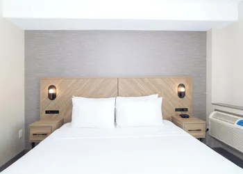 Sandman Hotel & Suites Regina hotel thumbnail 8