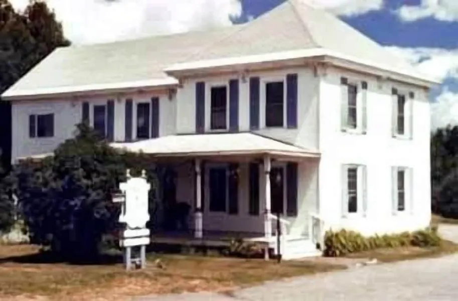 Spruce Lodge Bed & Breakfast & Guest Cottage hotel detail image 2