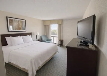 Hotel Lotus Kansas City Stadium hotel thumbnail 3