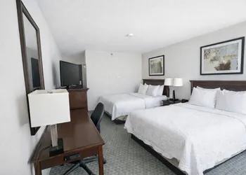 Hotel Lotus Kansas City Stadium hotel thumbnail 6