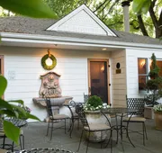 Cottage Grove Inn hotel detail image 3