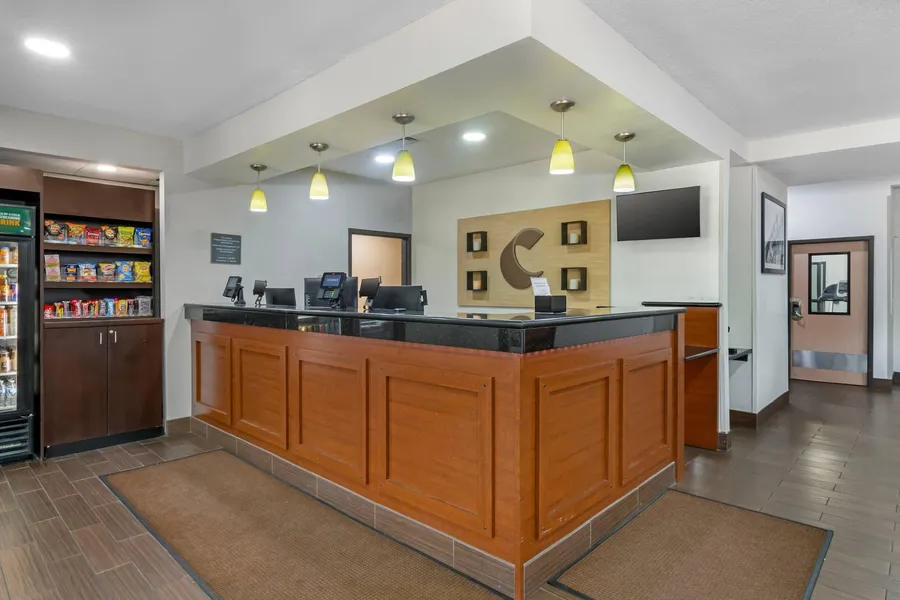 Comfort Inn & Suites Kansas City - Northeast hotel detail image 2