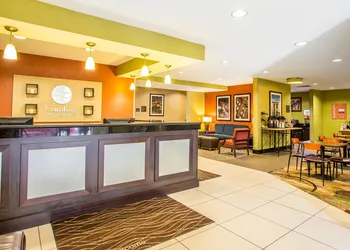 Comfort Inn & Suites Kansas City - Northeast hotel thumbnail 4