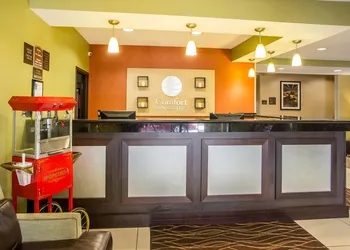 Comfort Inn & Suites Kansas City - Northeast hotel thumbnail 5