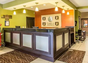 Comfort Inn & Suites Kansas City - Northeast hotel thumbnail 6