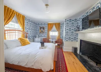 Sally Webster Inn hotel thumbnail 4