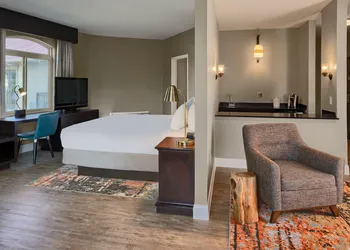 Hotel Indigo San Antonio Riverwalk by IHG hotel thumbnail 3