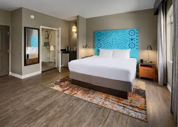 Hotel Indigo San Antonio Riverwalk by IHG hotel thumbnail 8