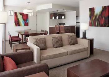 Delta Hotels by Marriott Ottawa City Centre hotel thumbnail 7