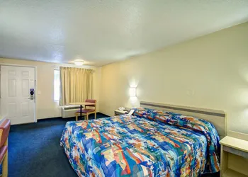 Knights Inn Burlington, NC hotel thumbnail 6